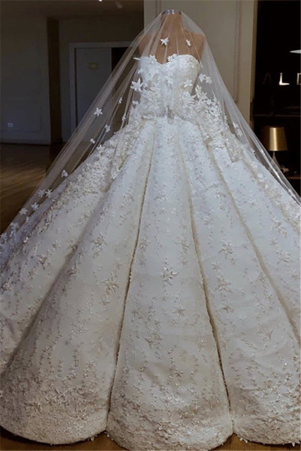 Luxurious Strapless Lace Appliques Beading Sleeveless Ball Gown Wedding Dress-showprettydress