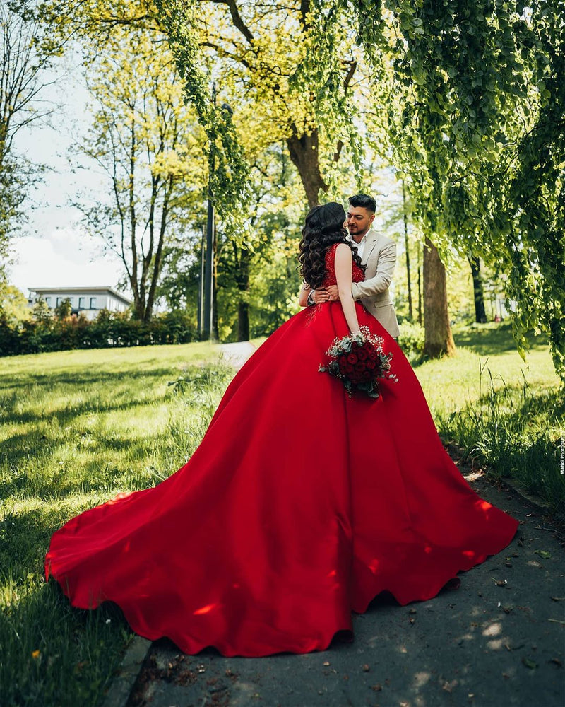 Luxury Long Princess Satin V-neck Wedding Dresses with Lace-showprettydress