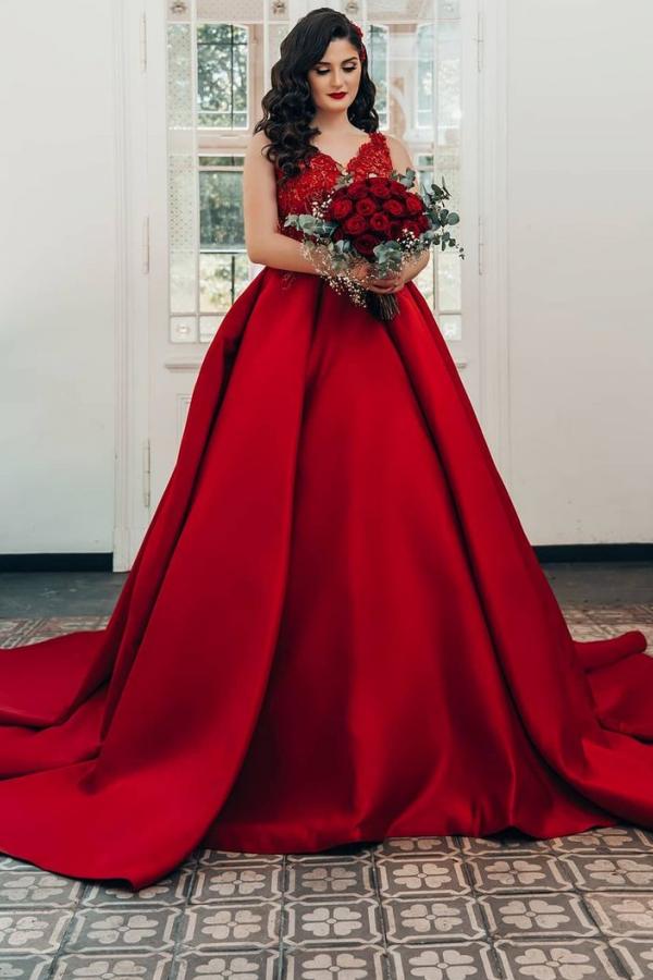 Luxury Long Princess Satin V-neck Wedding Dresses with Lace-showprettydress