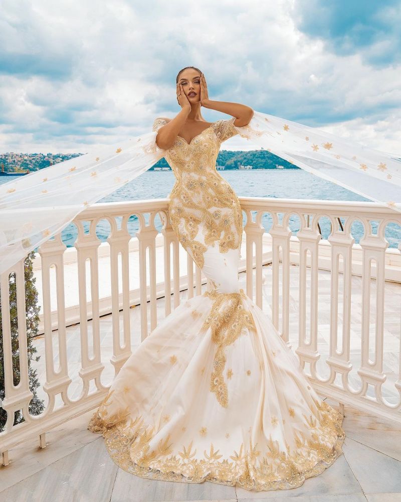 Mermaid Bridal Gowns Gold Appliques Half Sleeve Cape-showprettydress