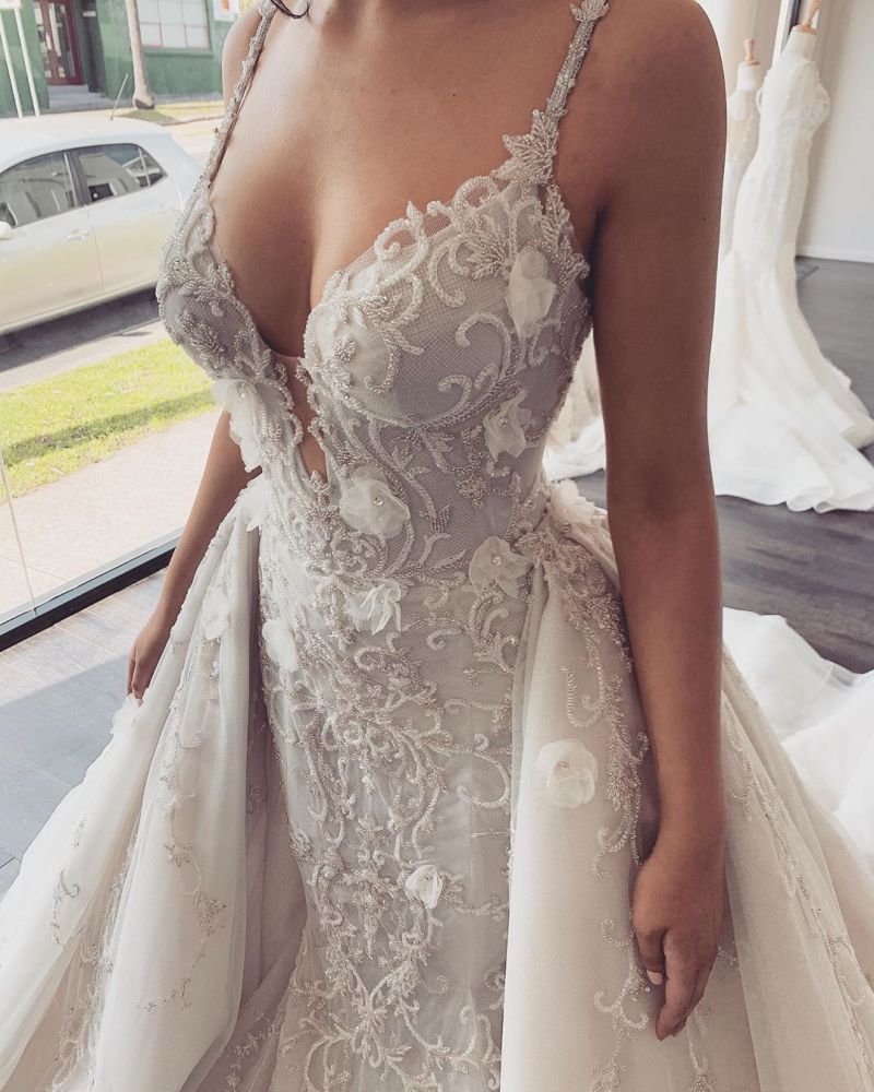 Modern V neck Sleeveless Lace Overskirt Bridal Gowns For Wedding New Arrival-showprettydress