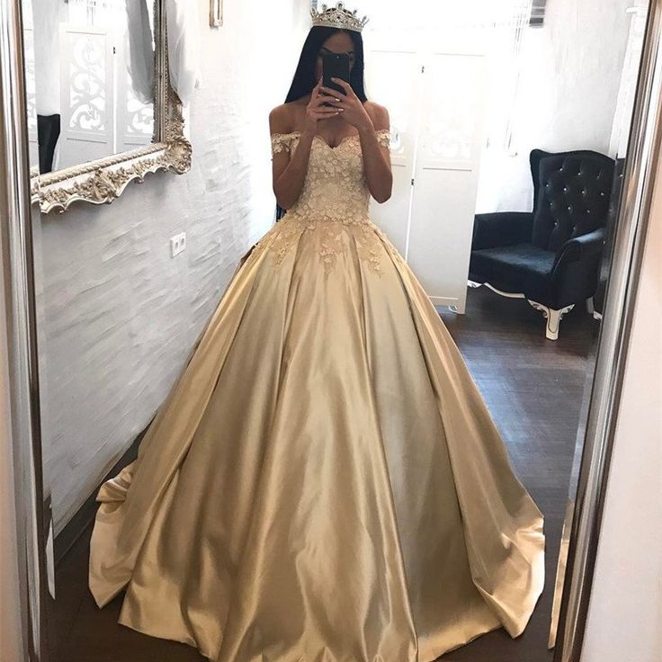 Off-the-Shoulder Champagne Gold Ball Gown Evening Dress Appliques Quinceanera Dresses-showprettydress