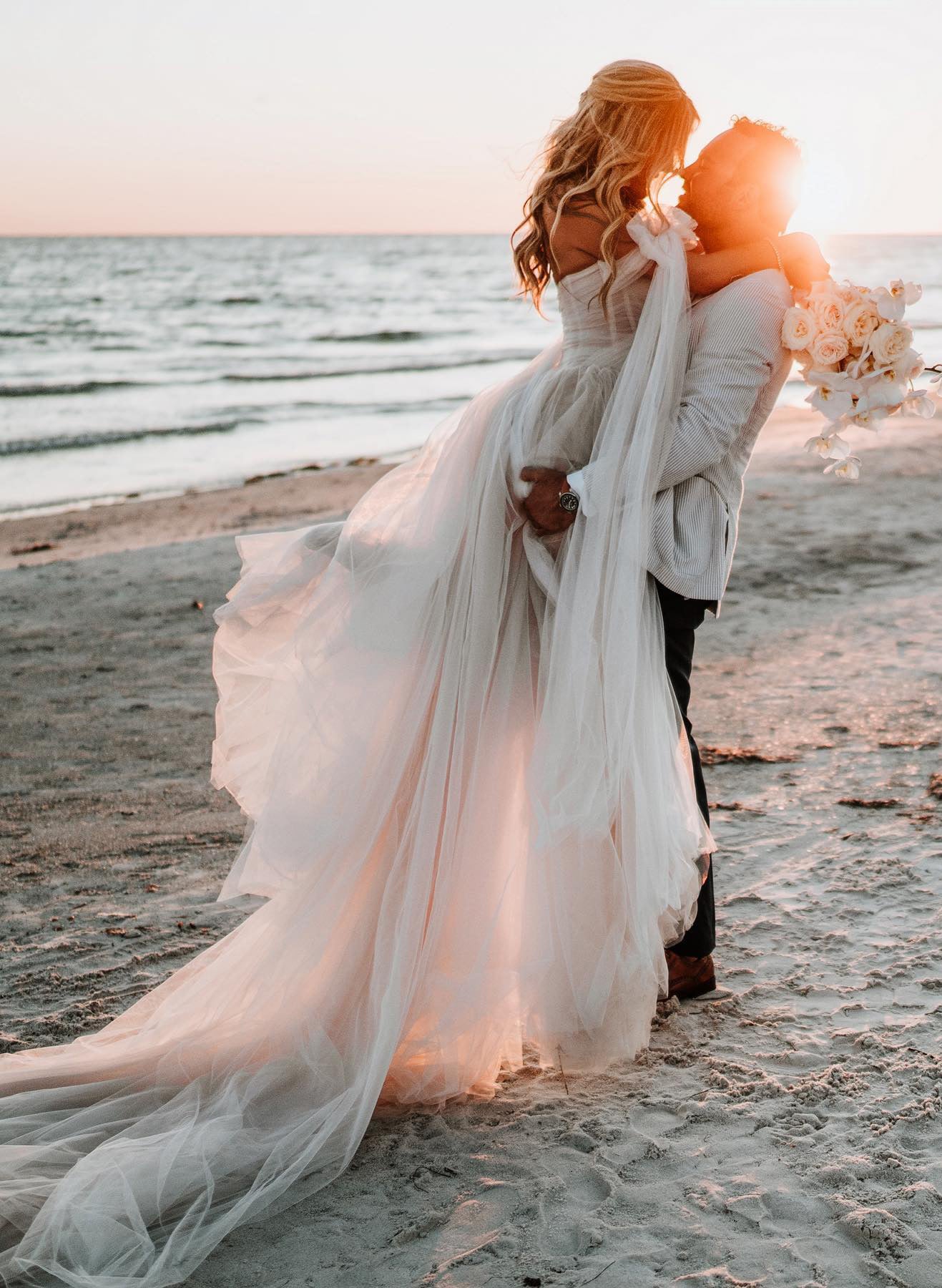Pleated Tulle Off-The-Shoulder Chic A-line Wedding Dresses Split Front for the Summer Beach-Showprettydress