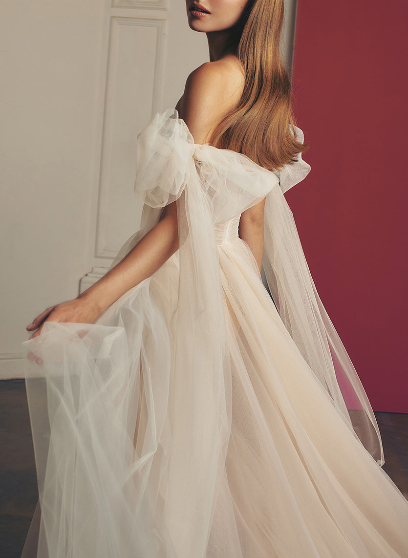 Pleated Tulle Off-The-Shoulder Chic A-line Wedding Dresses Split Front for the Summer Beach-Showprettydress