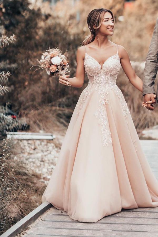 Romantic Long A-Line Spaghetti Straps Tulle Lace Wedding Dress-showprettydress