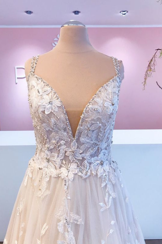 Romantic Long A-Line Sweetheart Appliques Lace Tulle Wedding Dress-showprettydress