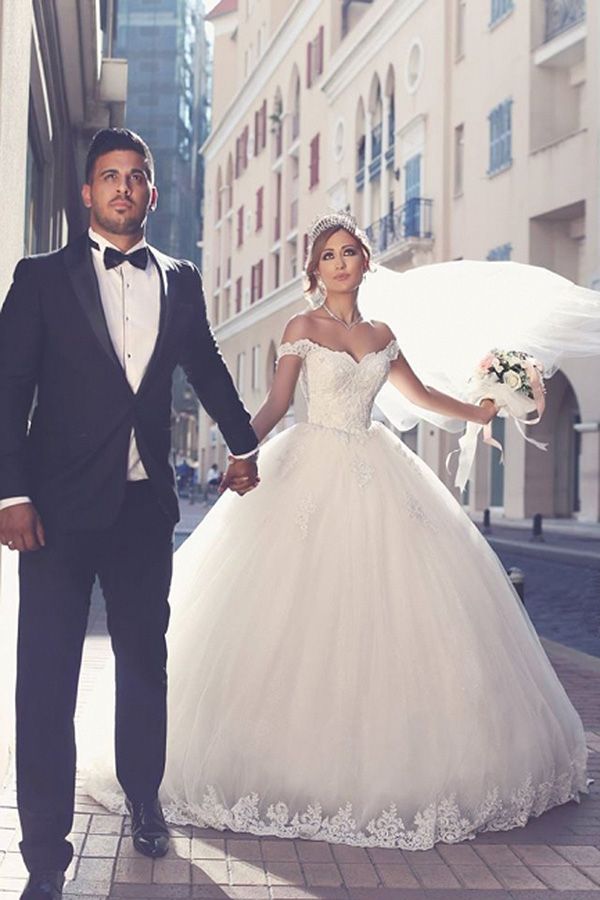 Romantic White Long A-line Off The Shoulder Sweetheart Wedding Dresses With Lace-showprettydress