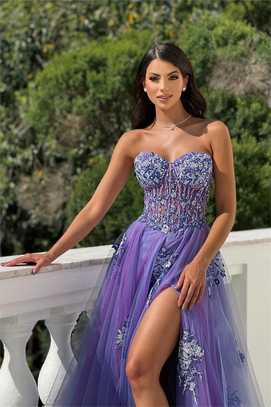 Showprettydess Glamorous Purple Tulle Strapless Sleeveless Prom Dress with Beadings & Appliques & Split-showprettydress