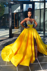 Showprettydess Glamorous Yellow Sequined V-Neck A-Line Prom Dress Sleeveless with Split-showprettydress