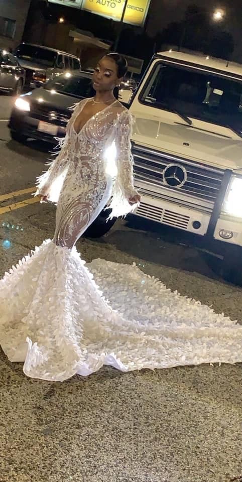 Showprettydess Long Sleeves Sequined Sexy Mermaid Prom Dress with V-Neck-showprettydress