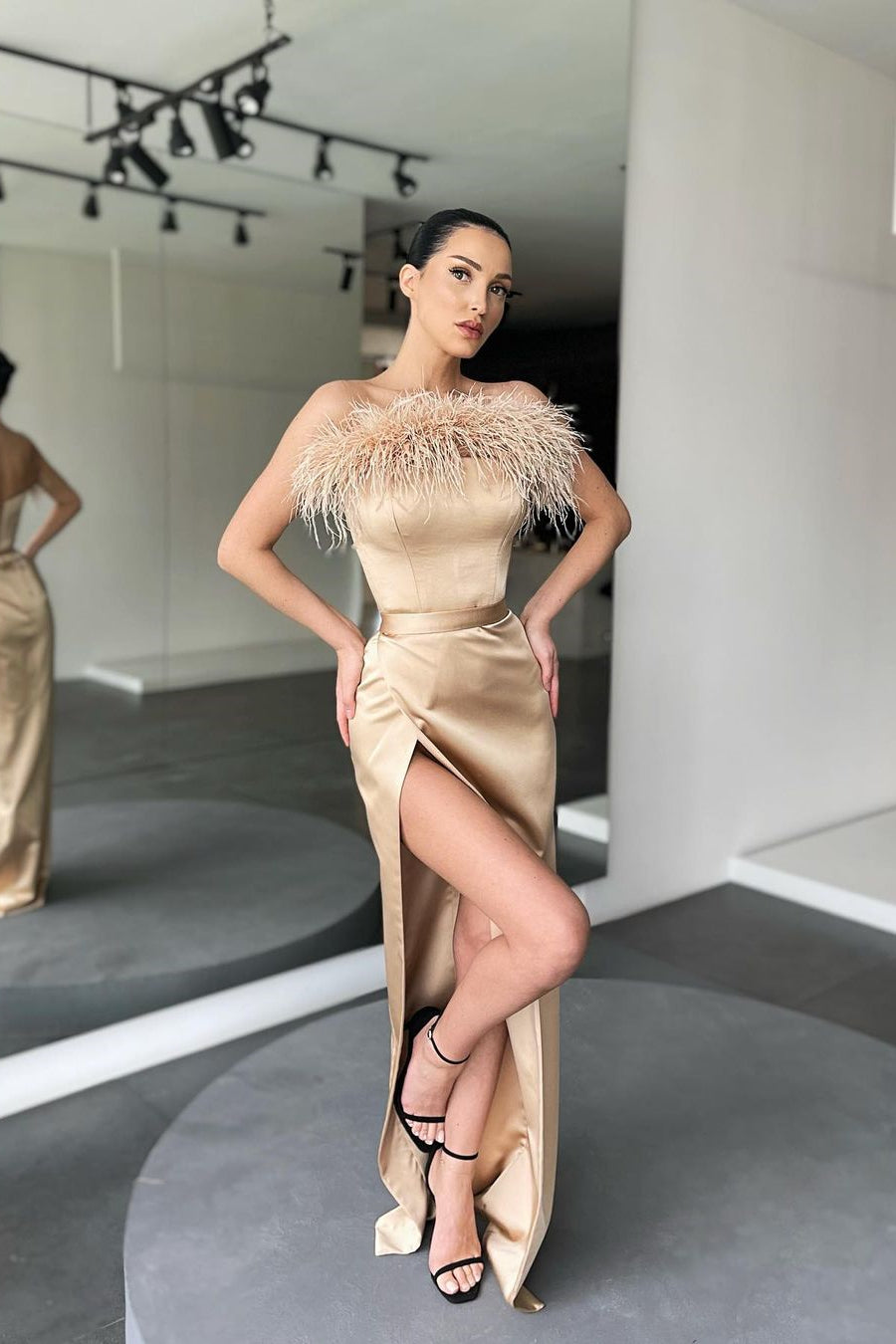 Showprettydess Mermaid Strapless Feather Prom Dress with Slit-showprettydress