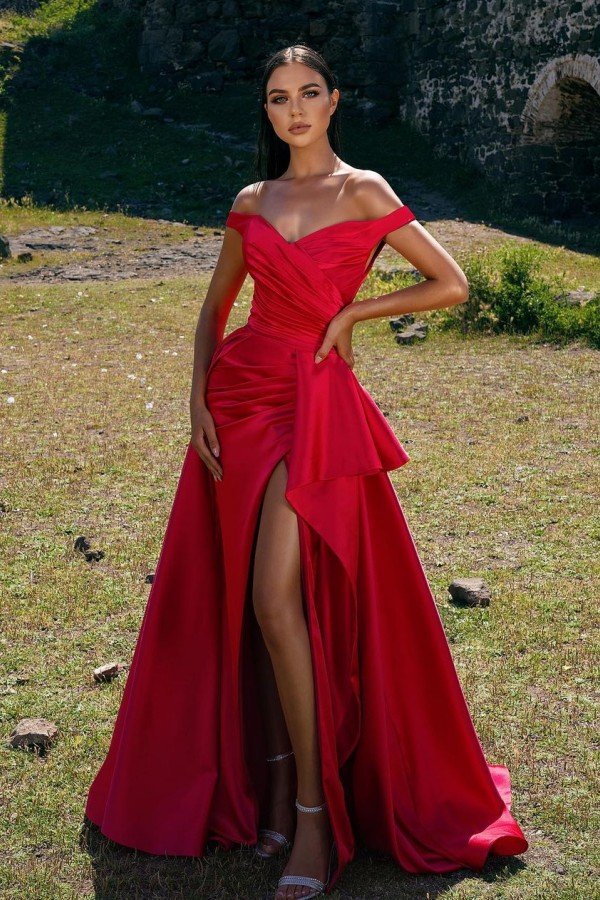 Showprettydess Red Off-the-Shoulder Strapless Sleeveless Split A-Line Prom Dress-showprettydress