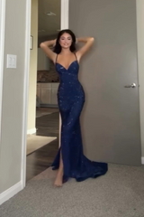 Showprettydess Royal Blue V-Neck Long Prom Dress with Mermaid Sleeveless Design & Sequins-showprettydress