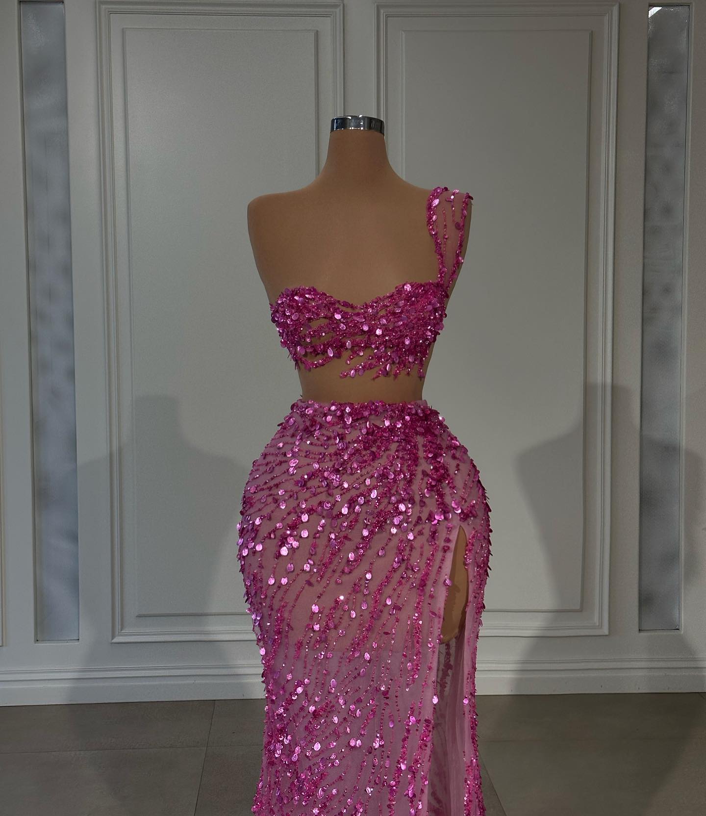 Showprettydess Shining Hot Pink Single Shoulder Strap Sleeveless Split Prom Dress-showprettydress