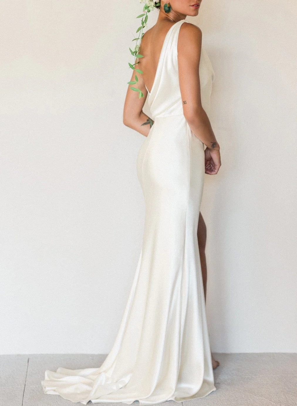 Silk Like Satin Slit Sheath Fitted Wedding Dresses-Showprettydress