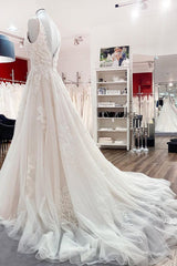 Simple Long A-line Tulle Lace V Neck Appliques Lace Open Back Wedding Dress-showprettydress