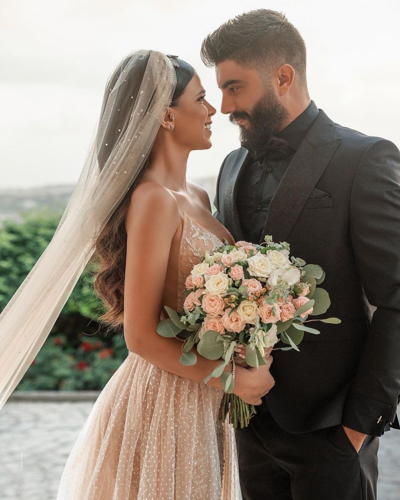 Sleeveless Floral Lace Mermaid Wedding Dress Detachable Train-showprettydress