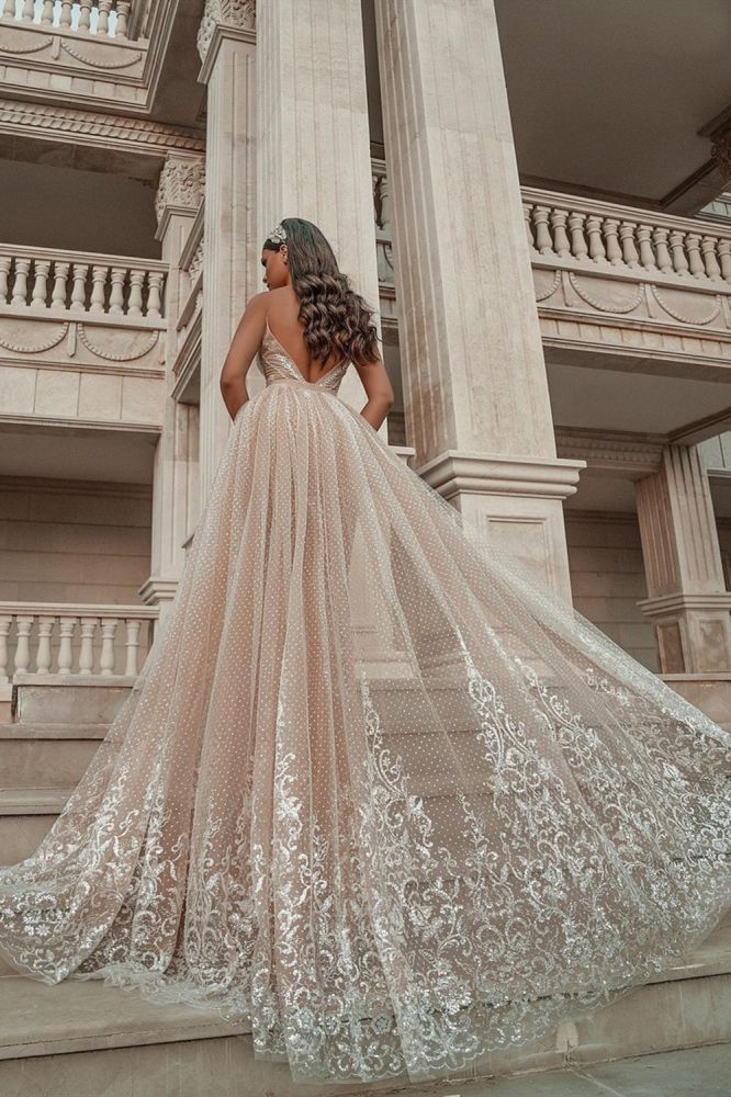 Sleeveless Floral Lace Mermaid Wedding Dress Detachable Train-showprettydress