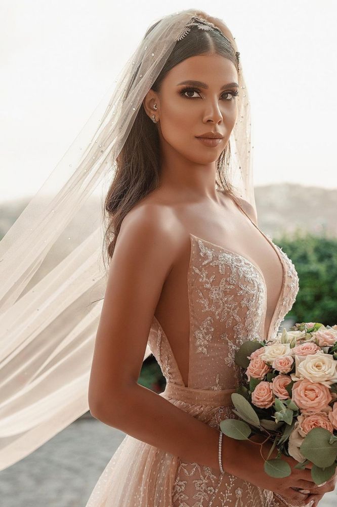 Sleeveless Floral Lace Mermaid Wedding Dress Detachable Train-showprettydress