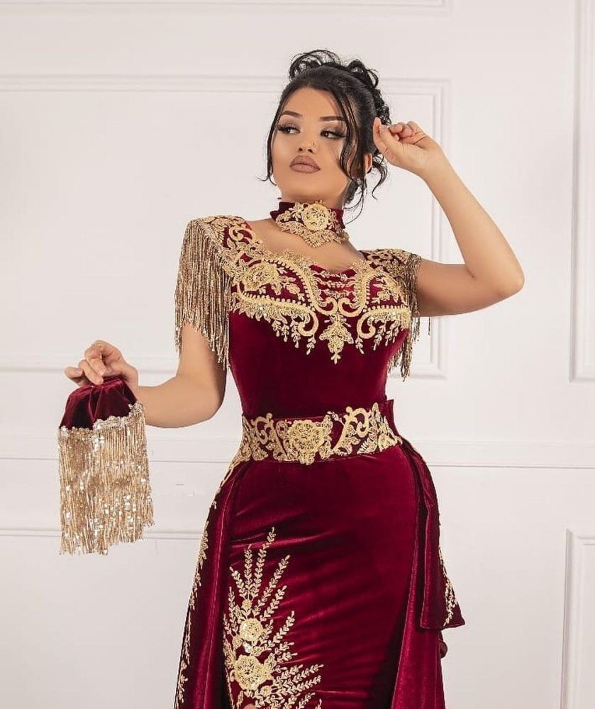 Sleeveless Velvet Burgundy Mermaid Prom Party GownsTassel Gold Appliques Evening Gown with Front Split-showprettydress