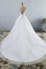 Strapless Lace Appliques Ball Gown Wedding Dresses Sleeveless Bridal Gowns with Sweep Train-showprettydress