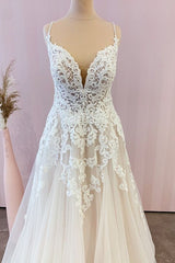 Stunning Long A-Line Spaghetti Straps Appliques Lace Tulle Wedding Dress-showprettydress