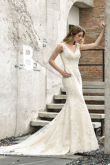 Stunning Sleeveless Fit and flare Lace Open Back Summer Beach Wedding Dress-showprettydress
