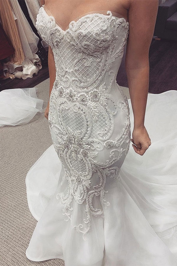 Sweetheart Ivory Charming Lace Mermaid Buttons Satin Wedding Dresses-showprettydress