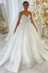 Sweetheart Princess A line Bridal Gowns Garden Lace Appliques Dress for Bride-showprettydress