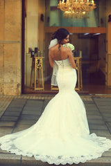 Sweetheart White Lace Modern Mermaid Bridal Gown Latest Sweep Train Lace Up Plus Size Wedding Dresses-showprettydress