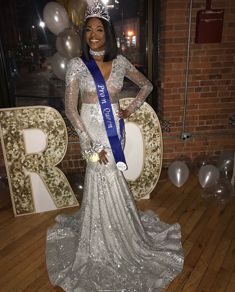 Unique V-Neck Long Sleevess Sequins Mermaid Floor-Length Prom Dresses-showprettydress