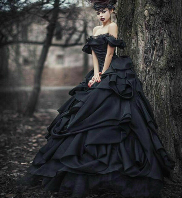 Vintage Black princess wedding dresses with Luxurious Ruffless-showprettydress