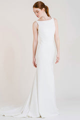 White Casual Wedding Dress With Train Bateau Neck Sleeveless Sexy Backless Satin Fabric Mermaid Bridal Gowns-showprettydress