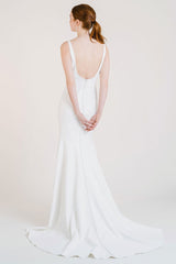 White Casual Wedding Dress With Train Bateau Neck Sleeveless Sexy Backless Satin Fabric Mermaid Bridal Gowns-showprettydress